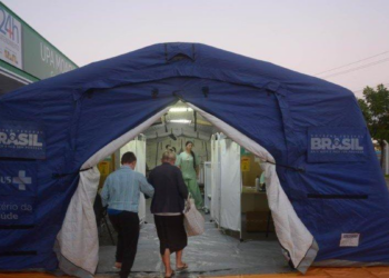 Dengue cresce no Brasil e pressiona hospitais. Veja sintomas e quando buscar atendimento médico.
