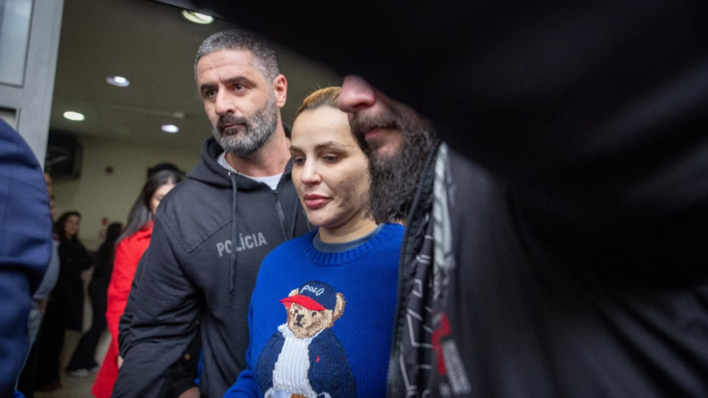 Defesa de Deolane afirma que recorrerá após TJSP negar mudança do local de prisão.
