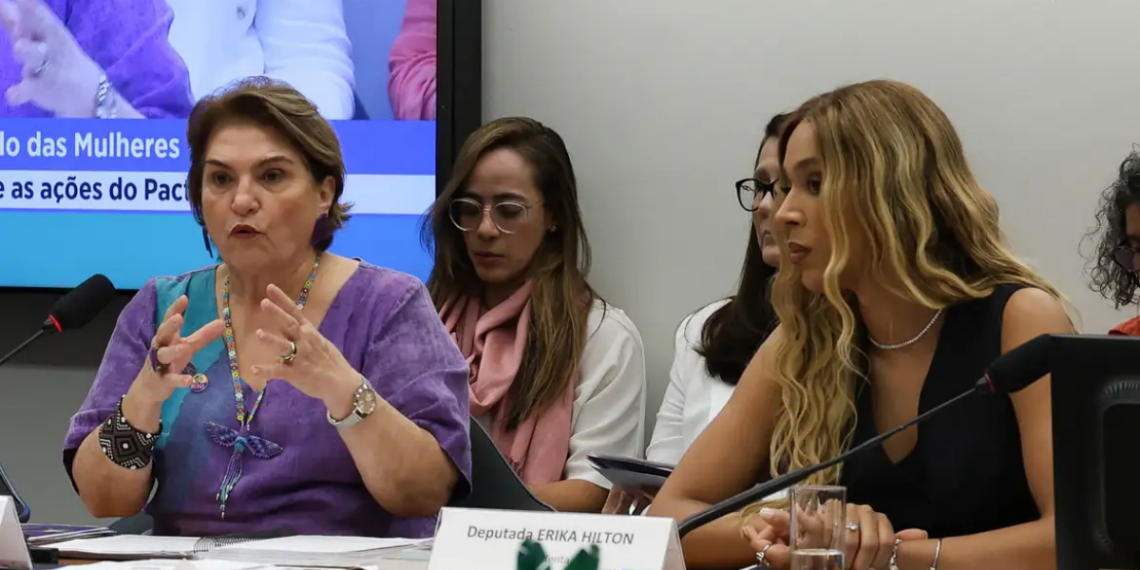 Governo federal vai implementar até outubro o Plano Nacional de Políticas para as Mulheres, com ações de combate à violência e aumento de denúncias no Ligue 180.