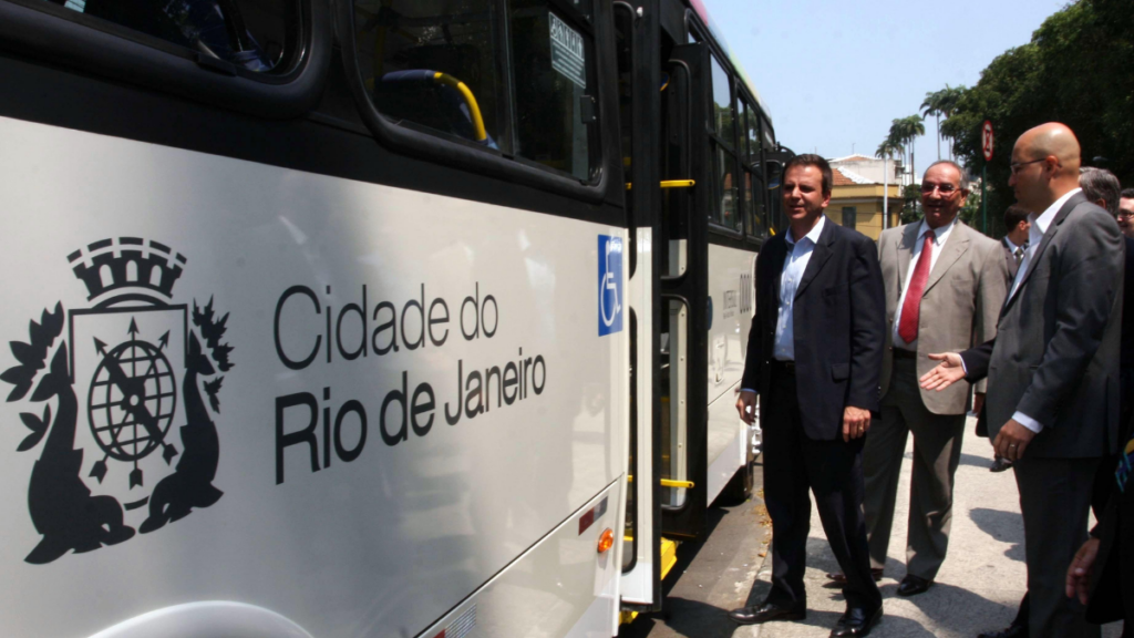 Prefeitura do Rio moderniza transporte público com pagamento 100% eletrônico.