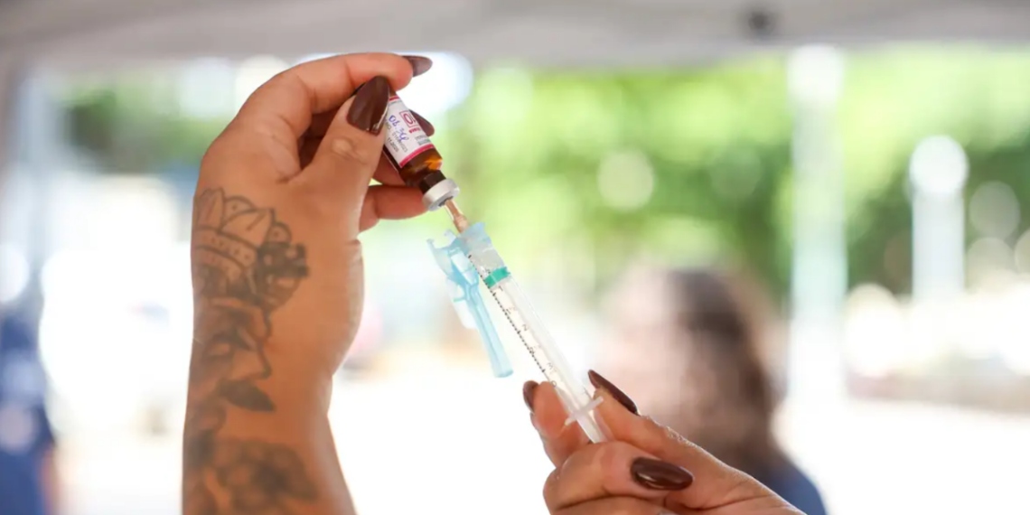 Casos de SRAG aumentam no Brasil em bebês, com destaque para VSR e Influenza A, segundo boletim Infogripe.
