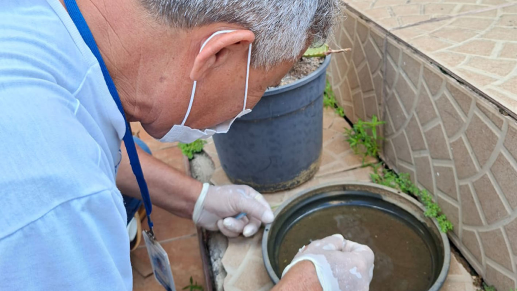 Prefeitura de Macaé realiza nesta semana mutirões, fumacê, ações educativas e controle de arboviroses em vários bairros do município.