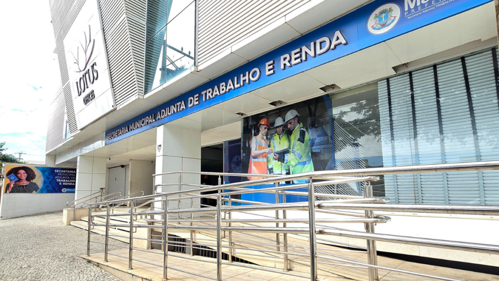 Macaé disponibiliza 781 vagas de emprego para diferentes níveis de escolaridade e áreas profissionais nesta semana.