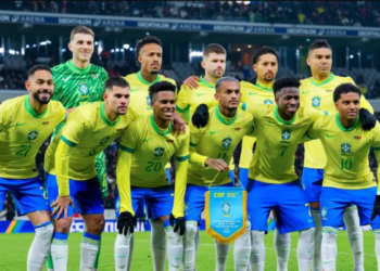 Camisas da Seleção Brasileira para a Copa de 2026 chegam ao mercado com preços entre R$ 100 e R$ 800, incluindo versões oficiais e modelos para torcedores.