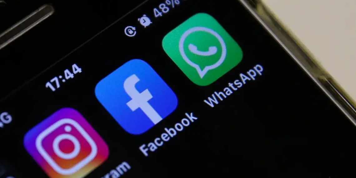 INSS envia mensagens pelo WhatsApp para regularização da prova de vida em casos específicos. Veja quem precisa e como evitar golpes.