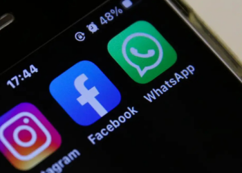 INSS envia mensagens pelo WhatsApp para regularização da prova de vida em casos específicos. Veja quem precisa e como evitar golpes.