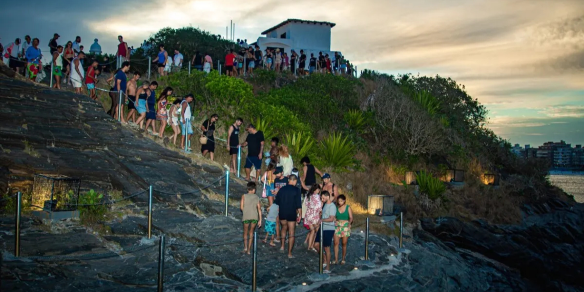 Forte São Mateus, em Cabo Frio, recebeu mais de 59 mil visitantes em quatro meses e reforça importância cultural e turística da cidade.