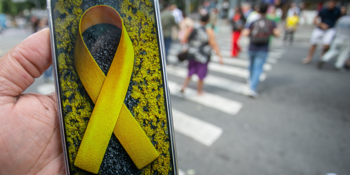 Rio de Janeiro registrou mais de 29 mil vítimas de acidentes de trânsito em 2025. Campanha Maio Amarelo reforça ações de conscientização, educação e fiscalização para reduzir mortes nas vias.