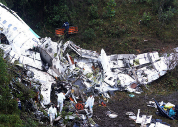 Justiça determina que Chapecoense pague R$ 450 mil à família do jornalista Giovani Klein Victoria, vítima do acidente aéreo de 2016 na Colômbia.