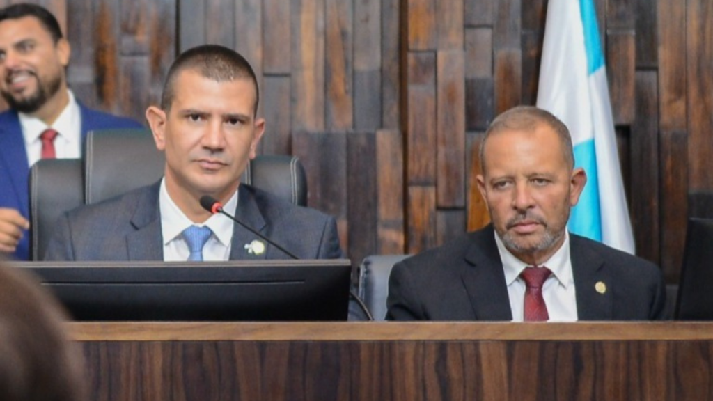 Alerj propõe novo repasse de R$ 35 milhões para cidades atingidas pelas chuvas no Rio de Janeiro. Recursos serão destinados a ações emergenciais.