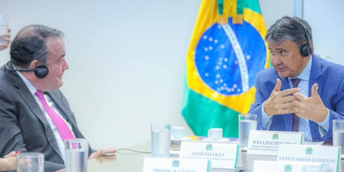 Governo federal e TikTok discutem ações de inclusão digital, qualificação profissional e geração de renda para famílias vulneráveis.