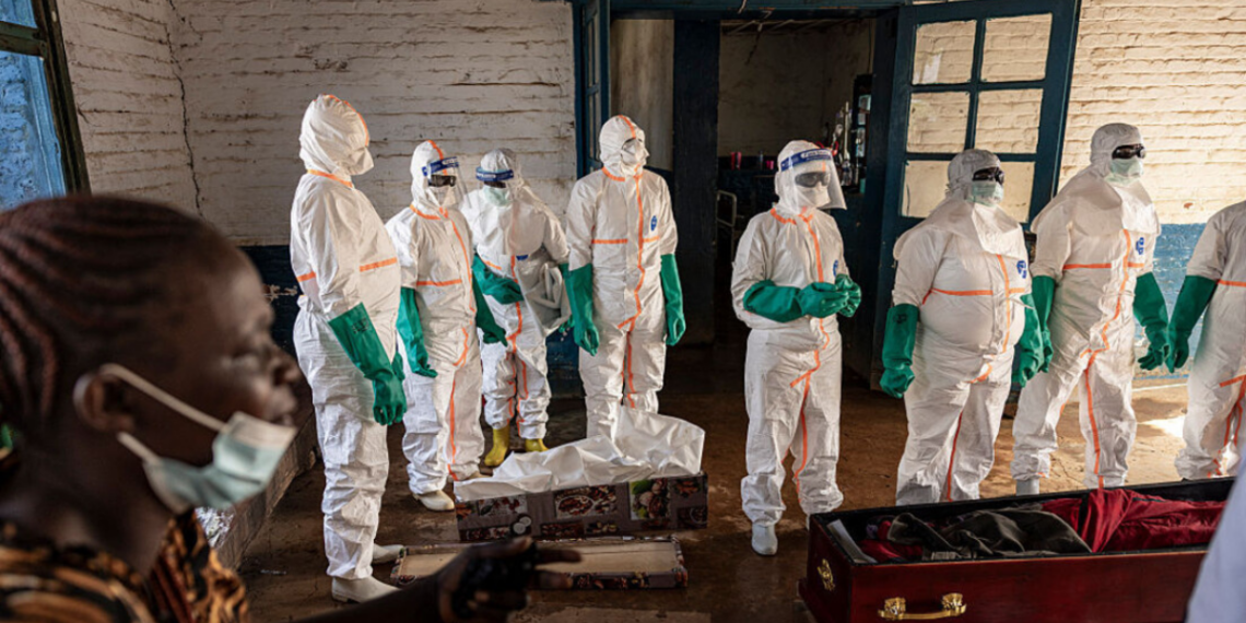 Organização Mundial da Saúde acompanha evolução do ebola e alerta para riscos de agravamento do surto.
