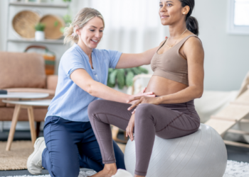 Nova lei no Rio de Janeiro amplia atendimento às gestantes com fisioterapia obstétrica gratuita e orientação pré-natal especializada.