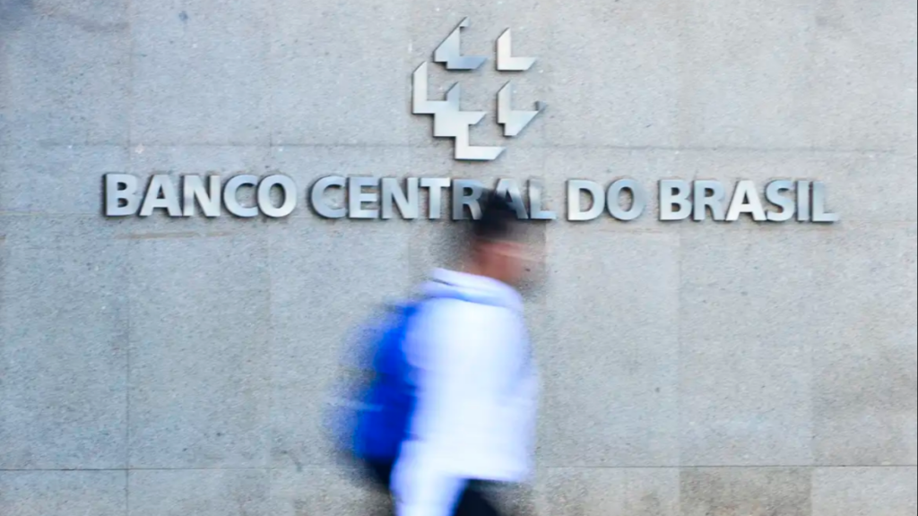 Banco Central monitora movimentação de recursos após liquidação do conglomerado Master e destaca estabilidade.
