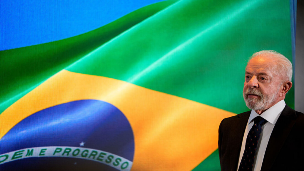 Presidente defende asfaltamento da BR-319 e afirma que obra será exemplo de preservação ambiental.