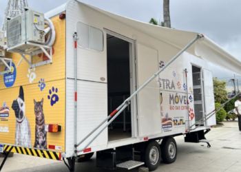 Prefeitura de Rio das Ostras inicia projeto itinerante com Castramóvel oferecendo atendimento veterinário gratuito, vacinação e castração para cães e gatos.