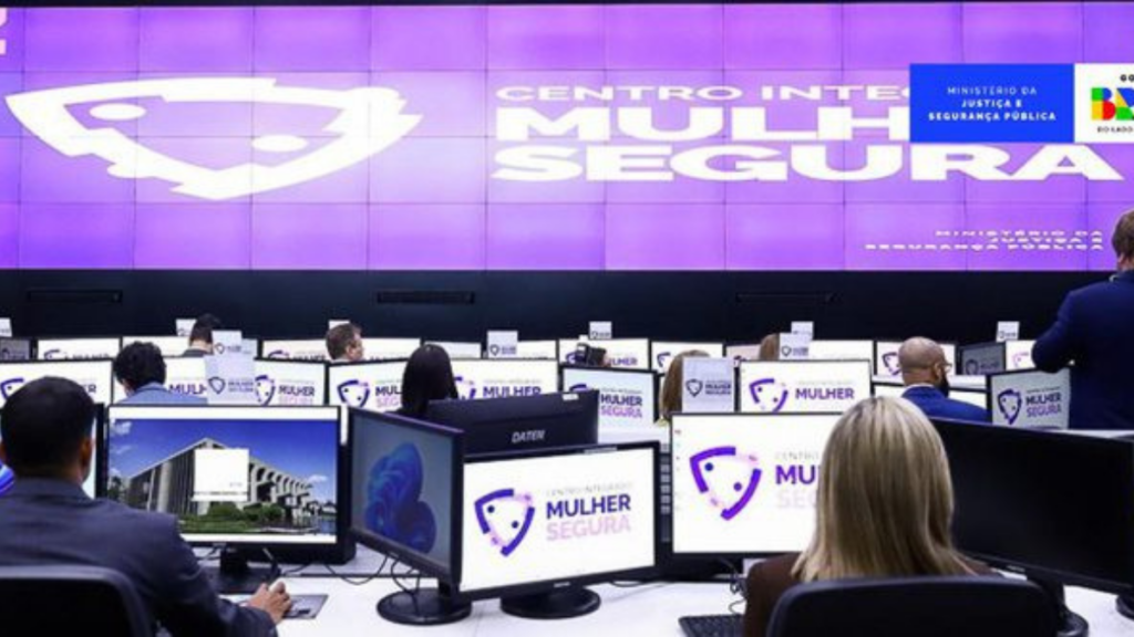 Governo federal intensifica combate ao feminicídio com operações policiais, novas leis e plataforma nacional de monitoramento da violência contra mulheres.