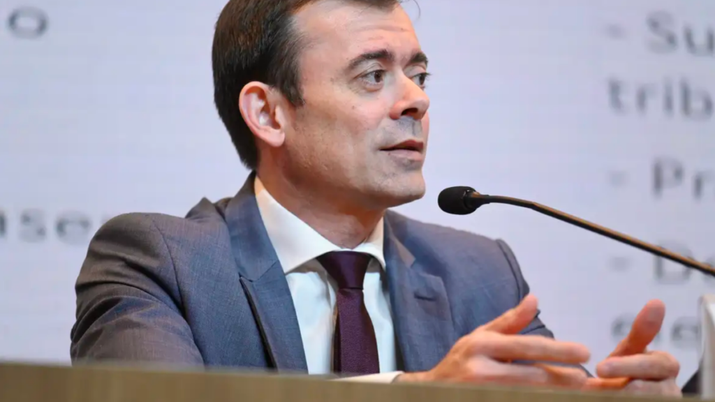O Ministério da Fazenda anunciou ajuste na medida provisória do Desenrola 2.0 para deixar mais clara a proibição da participação de bets nos programas federais de renegociação de dívidas.