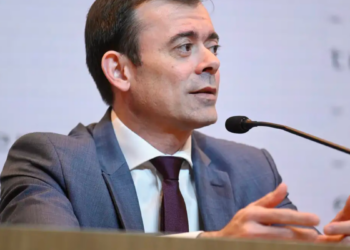 O Ministério da Fazenda anunciou ajuste na medida provisória do Desenrola 2.0 para deixar mais clara a proibição da participação de bets nos programas federais de renegociação de dívidas.