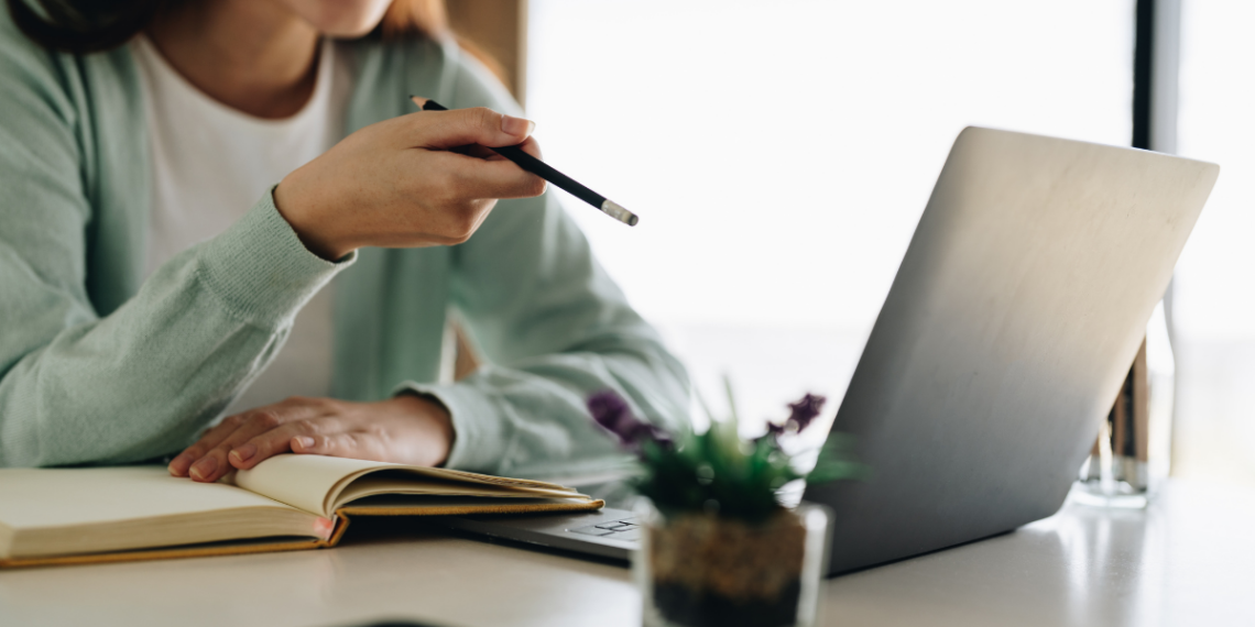 Prefeitura de Macaé lança edital com 492 vagas em cursos gratuitos de qualificação profissional. Inscrições presenciais acontecem em 14 de maio no Centro.