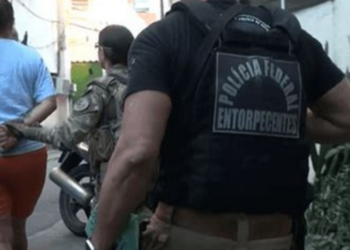 Filha de Piruinha é presa em Ipanema durante ação do GAECO/MPRJ contra organização criminosa.