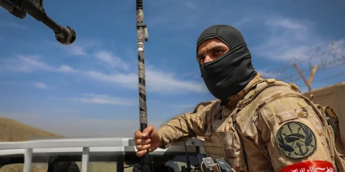 Guarda Revolucionária do Irã ameaça forças americanas após novos bombardeios dos EUA contra alvos iranianos perto do Estreito de Ormuz, em meio à tensão na região.