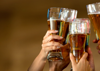 Programa da Ambev prevê apoio financeiro e capacitação para bares e restaurantes