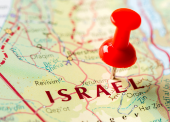 Nova troca de ataques entre Irã e Israel amplia instabilidade no Oriente Médio e leva Trump a pedir interrupção imediata das ofensivas.