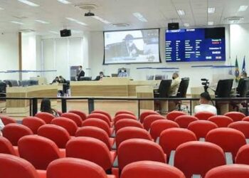 A Câmara Municipal de Macaé aprovou, na sessão desta quarta-feira (17), o Projeto de Lei 339/2025, que cria uma política de prevenção e enfrentamento à violência e aos atentados nas escolas do município.
