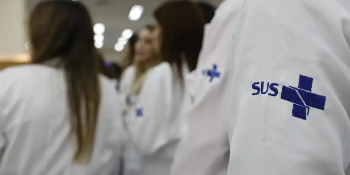 Enamed 2026 abre inscrições para estudantes de medicina e médicos formados. Prova será aplicada em setembro e poderá valer para seleção do Enare.