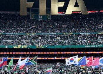 Estados Unidos vencem o Paraguai por 4 a 1 no SoFi Stadium e começam a Copa do Mundo com atuação dominante.