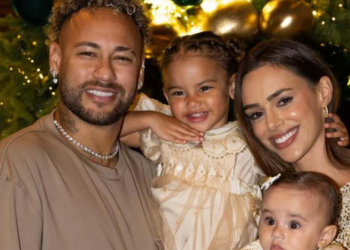Bruna Biancardi revelou que suas filhas com Neymar são vítimas de ataques racistas em perfis falsos e comentou dificuldade de recorrer à Justiça.