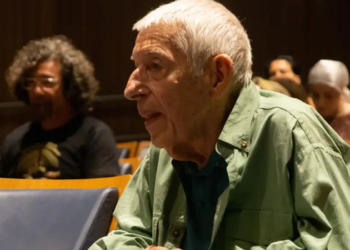 Morre aos 86 anos Orlando Senna, cineasta e referência do audiovisual brasileiro. Diretor, escritor e gestor cultural teve atuação histórica no cinema nacional e latino-americano.