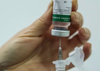 Fiocruz alerta para aumento de hospitalizações por VSR e influenza no Brasil. 11 estados estão em nível de risco para SRAG com tendência de crescimento.