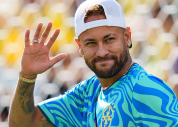 CBF confirma que Neymar está fora do jogo contra o Haiti pela Copa do Mundo e seguirá em tratamento físico em Nova Jersey antes de possível retorno à seleção brasileira.