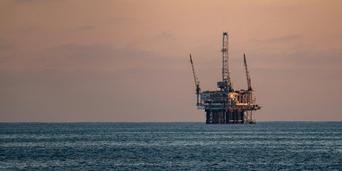Petrobras e Pemex firmam memorando de entendimento para cooperação na exploração de petróleo no Golfo do México, com foco em projetos técnicos e estratégicos no setor energético.