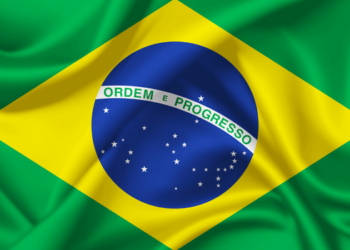 Seleção brasileira teve voo atrasado em Nova Jersey antes da última rodada do Grupo C da Copa do Mundo; equipe enfrenta a Escócia em duelo decisivo.
