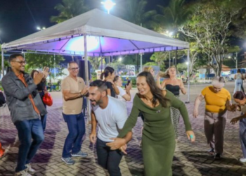 Cabo Frio realiza edição especial do Seresta na Praça com tema junino nesta sexta (26), com música, dança e feira de artesanato na Praça Alfredo Castro.