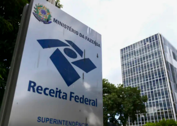 Receita Federal libera nesta terça-feira o maior lote de restituição do Imposto de Renda da história, com R$ 16 bilhões destinados a 9,58 milhões de contribuintes. Confira quem recebe e como consultar.