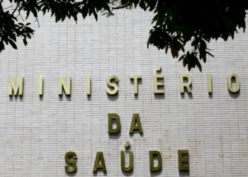 Notificações de violência contra crianças e adolescentes aumentaram 125% entre 2020 e 2025, segundo levantamento da SPDM. Violência sexual, negligência e agressões físicas lideram os casos.