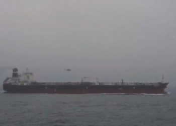 Rússia acusa França de pirataria internacional após interceptação do petroleiro Tagor no Atlântico. Paris diz que navio estava sob sanções.