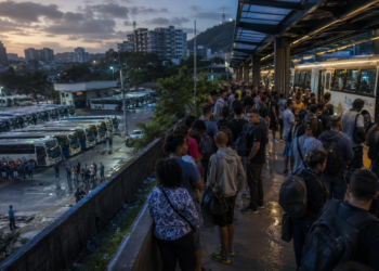 Greve dos rodoviários é suspensa após três dias no Rio