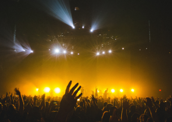 Macaé recebe seis dias de música, agronegócio, negócios e lazer no Parque de Exposições.
