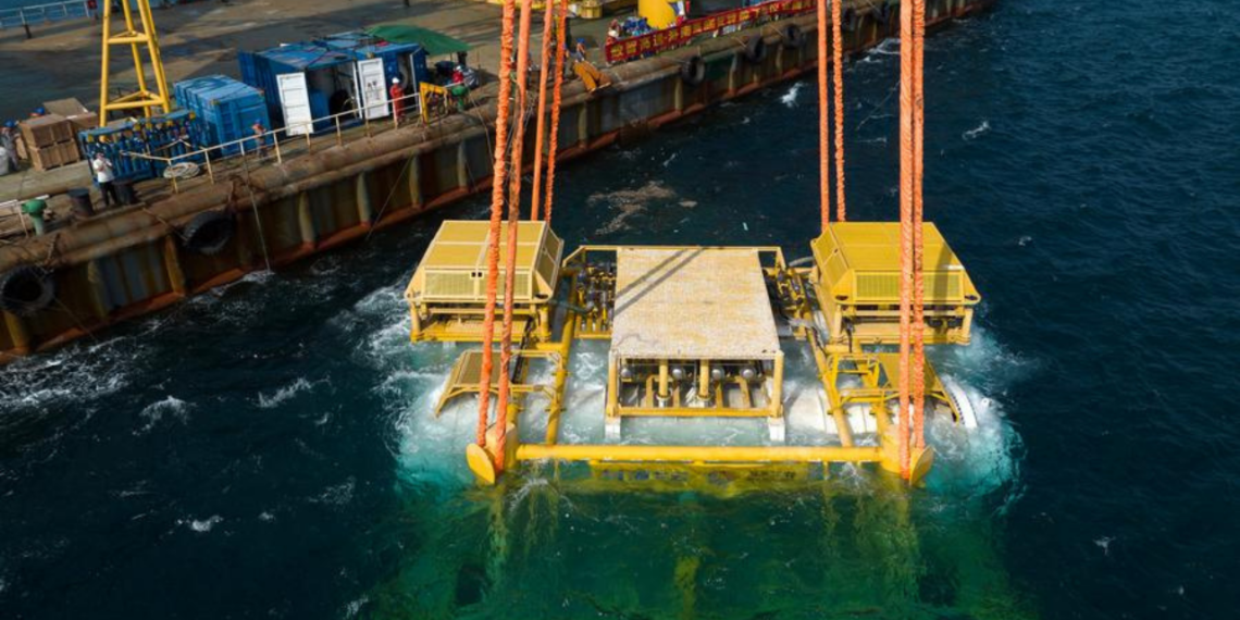 Conheça os data centers submarinos usados pela China para processar IA, economizar eletricidade e reduzir o consumo de água doce.