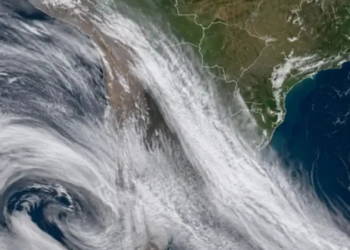 Rio atmosférico que provoca temporais no Chile não avançará sobre o Brasil, mas outro sistema coloca o Rio Grande do Sul sob alerta de tempestades.