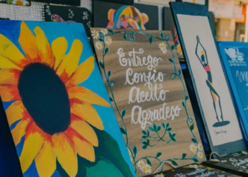 Evento no Terminal de Transatlânticos valoriza artistas e tradições culturais de Cabo Frio.