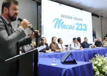 Câmara de Macaé celebrou os 213 anos do município com a entrega de 89 honrarias. Sylvio Lopes Teixeira foi o principal homenageado da noite.