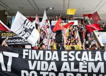 Senado inicia debate sobre a PEC do fim da escala 6x1, mas proposta ainda não começou a tramitar oficialmente. Texto segue sem relator e mobilizações pressionam por avanço.