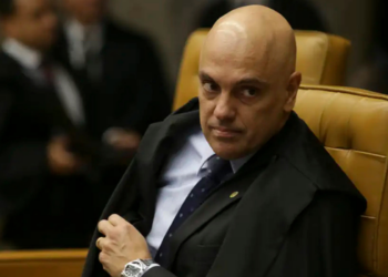 Alexandre de Moraes determinou que sete tribunais expliquem, em 48 horas, pagamentos a magistrados acima do teto remuneratório definido pelo STF.