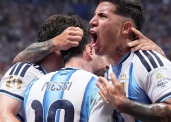 Argentina derrota o Egito por 3 a 2 em uma virada emocionante nas oitavas de final da Copa do Mundo de 2026. Messi marcou, Enzo Fernández decidiu e a seleção segue em busca do bicampeonato.